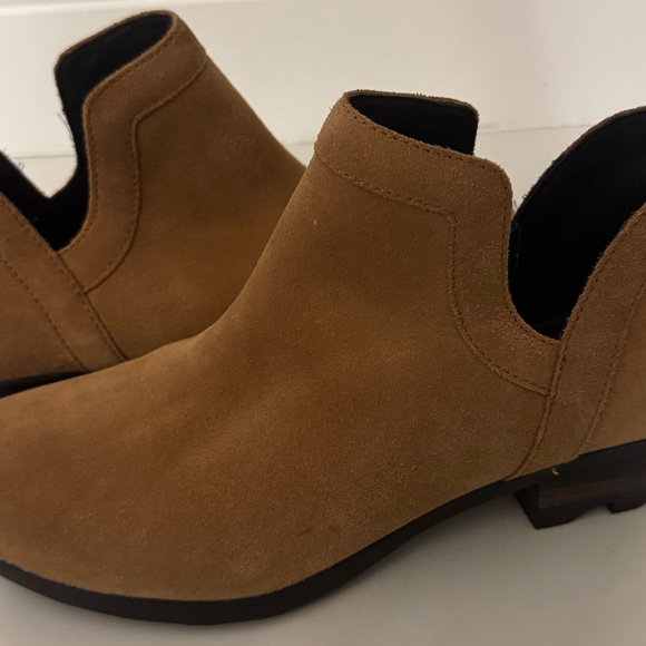 Sorel Women's Lolla Cut Out Suede Ankle Booties Camel Brown Stacked Heel Size 10 - Picture 6 of 11